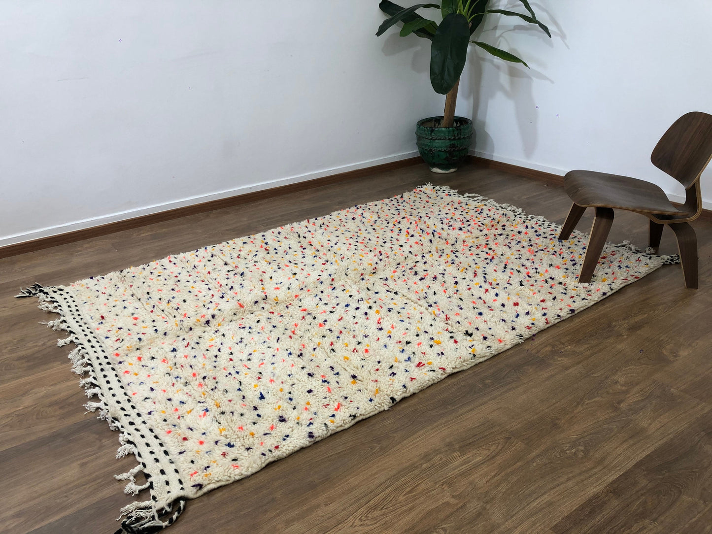 Custom Handmade Moroccan White Wool & Colorful Dots Beni Ouarian Rug - MarrakeshLoom