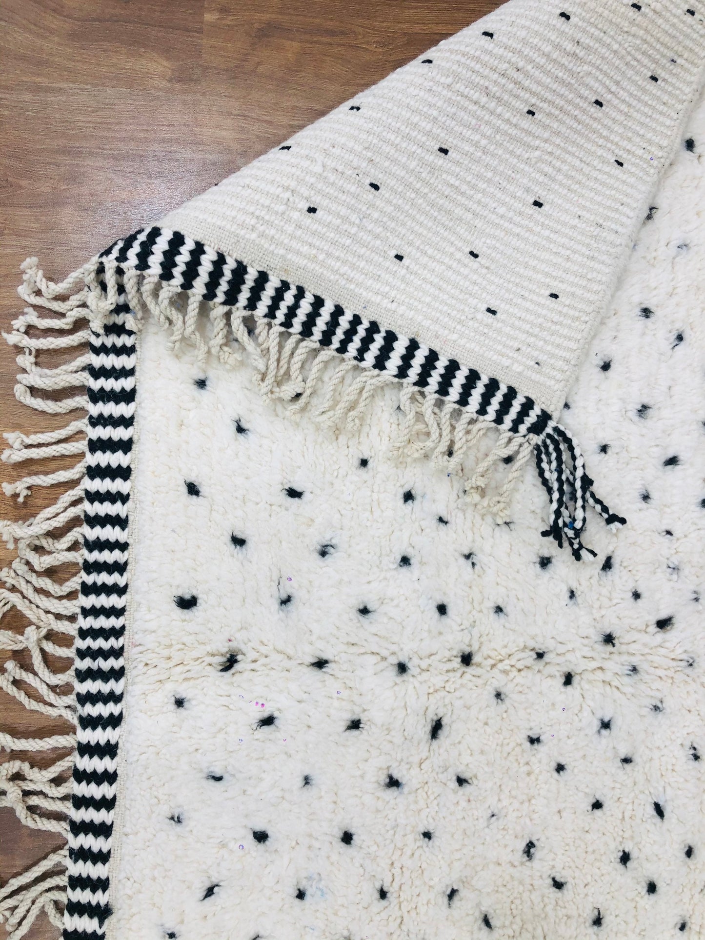 Custom Handmade Moroccan White Wool & Black Dots Berber Beni Ourain Rug - MarrakeshLoom