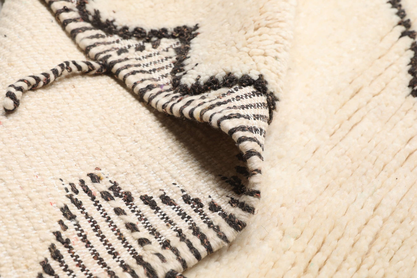 Custom Handmade White Wool & Black Lozenge Moroccan Beni Ourain Rug - MarrakeshLoom