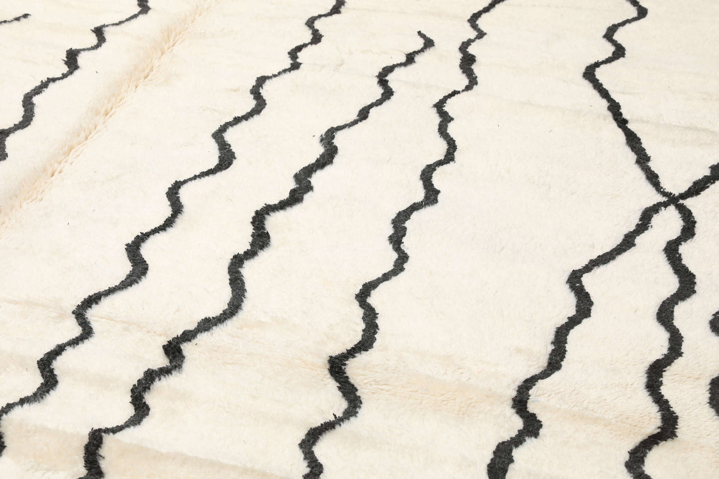 Custom Handmade Whitel & Black Wool Moroccan Beni Ourain Rug - MarrakeshLoom