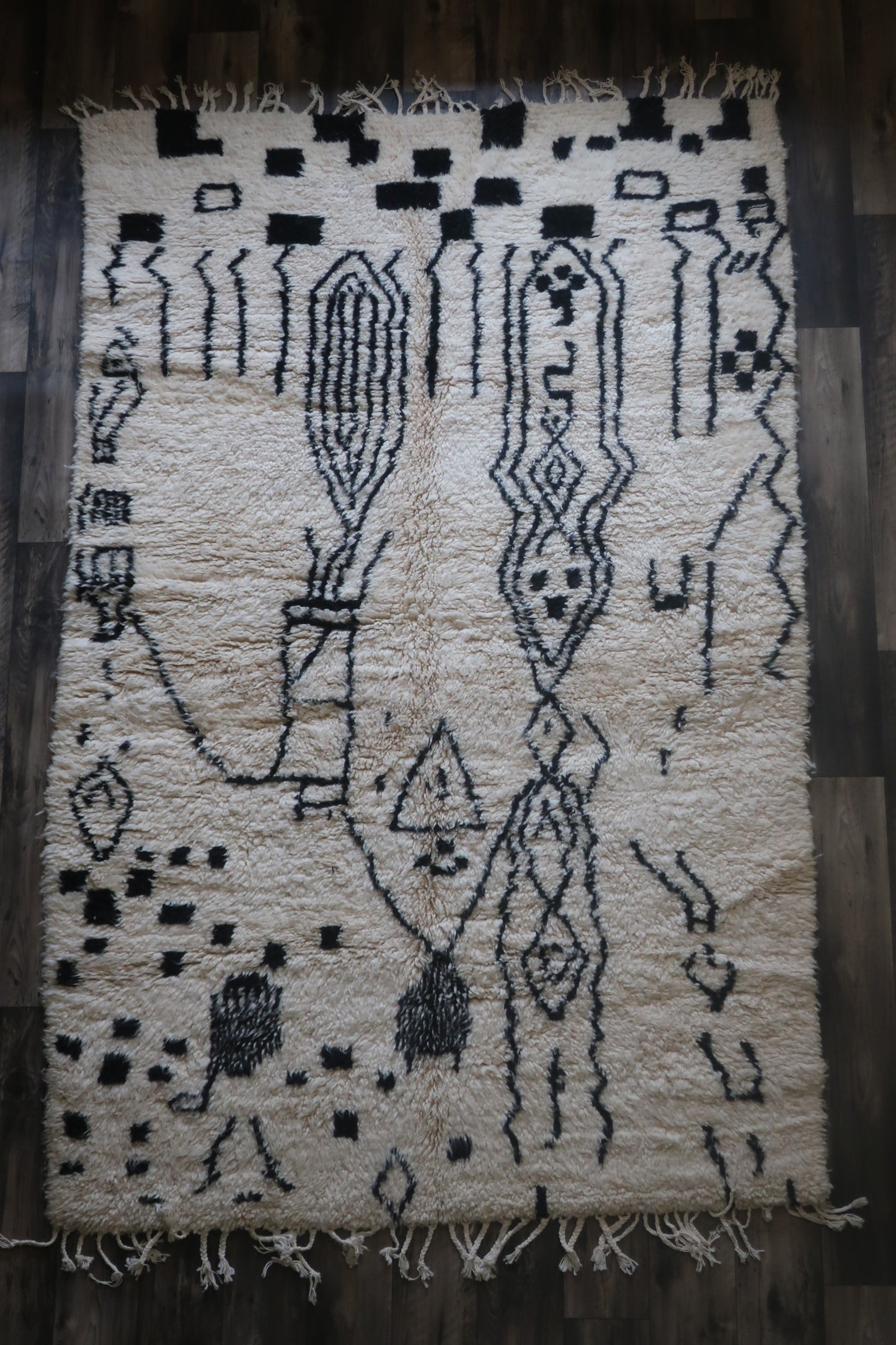 Moroccan Berber Azilal Rug "Rita" - 8.10 FT x 4.92 FT ( 247 CM x 150 CM ) - MarrakeshLoom