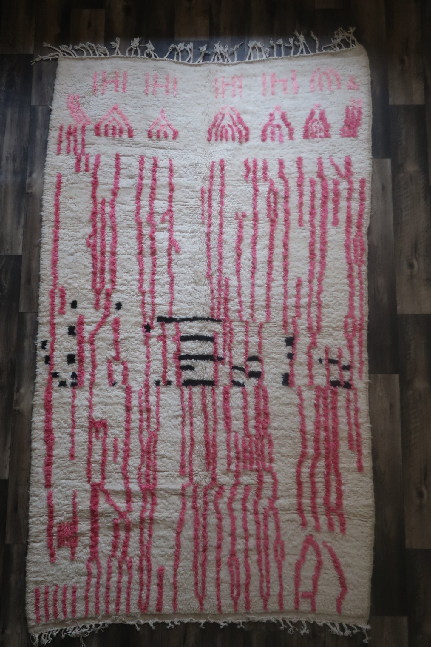 Moroccan Berber Azilal Rug "Desert Rose" - 8.49 FT x 4.62 FT ( 259 CM x 141 CM ) - MarrakeshLoom