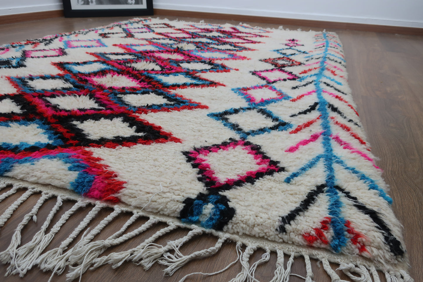 Moroccan Berber Azilal Rug "Dihya" - 7.64 FT x 5.24 FT ( 233 CM x 160 CM ) - MarrakeshLoom