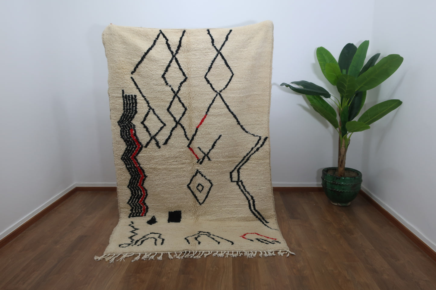 Moroccan Berber Azilal Rug "Zara" - 7.80 FT x 4.92 FT ( 238 CM x 150 CM ) - MarrakeshLoom