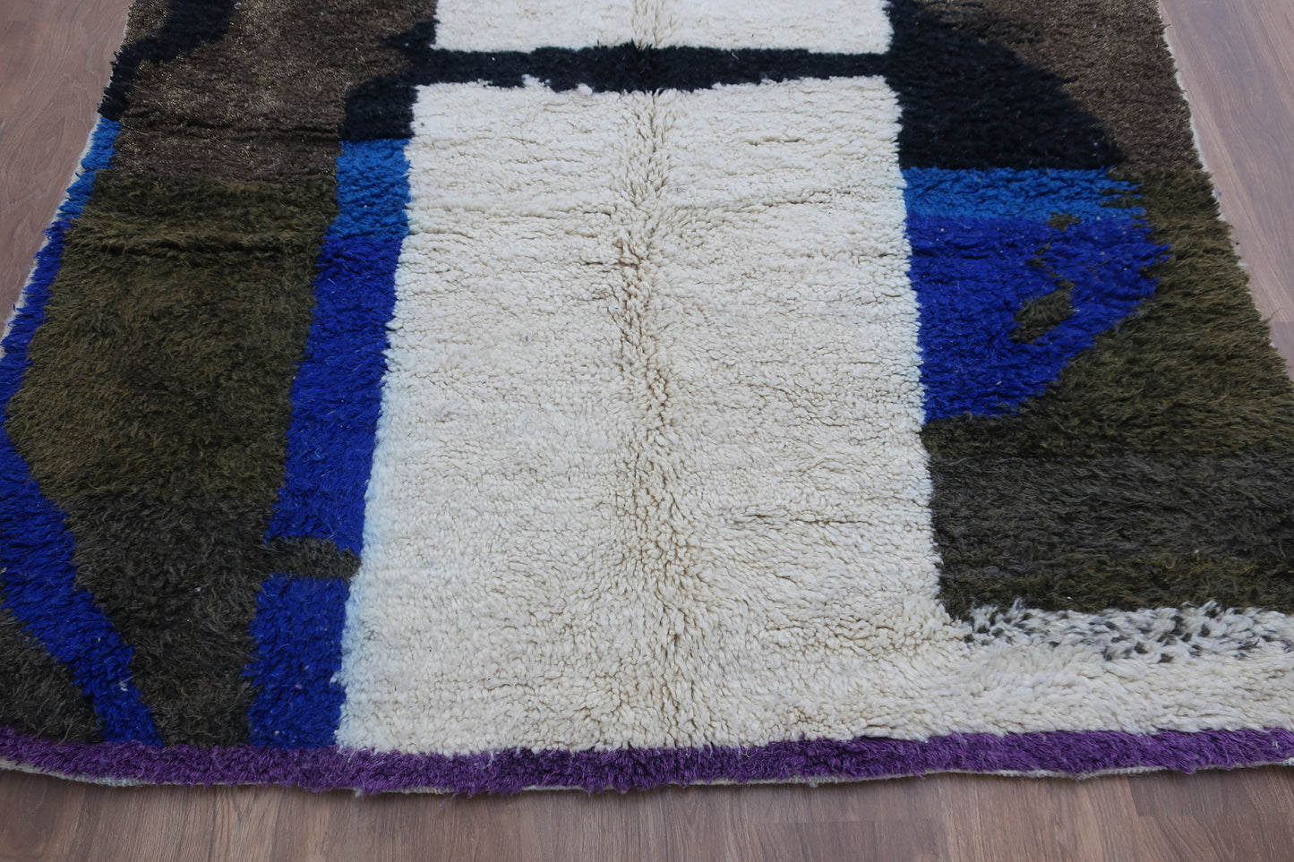 Moroccan Berber Azilal Rug "Fériel" - 8.53 FT x 5.11 FT ( 260 CM x 156 CM ) - MarrakeshLoom