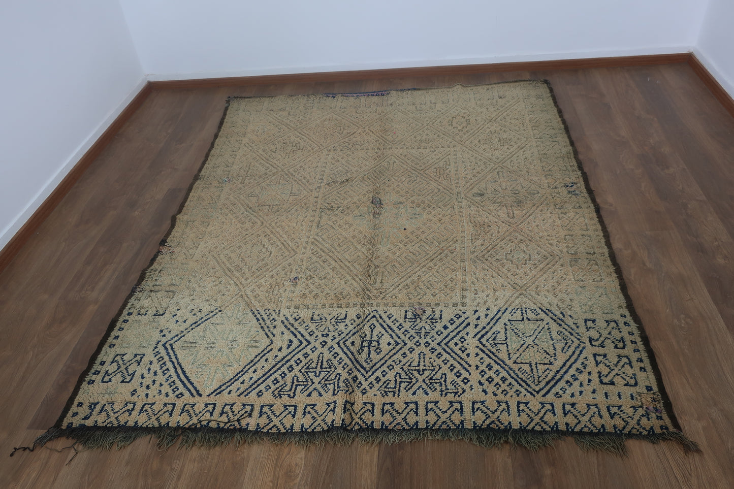 Vintage Moroccan Boujaad wool Rug -7.87 FT × 6.36 FT ( 240 CM × 194 CM ) , Authentic handwoven carpet - MarrakeshLoom
