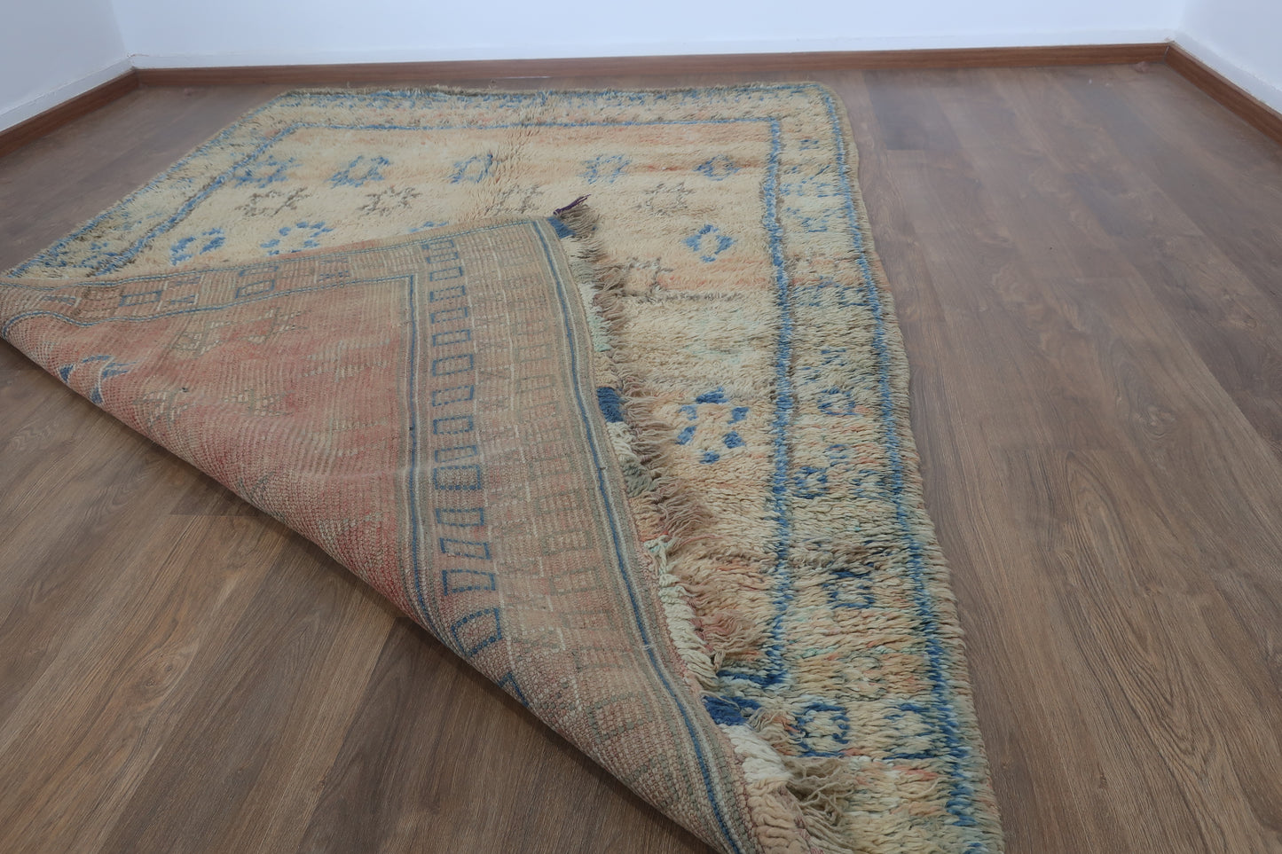Vintage Moroccan Berber wool Rug - 9.28 FT × 5.77 FT ( 283 Cm × 176 Cm ) Authentic handwoven carpet - MarrakeshLoom