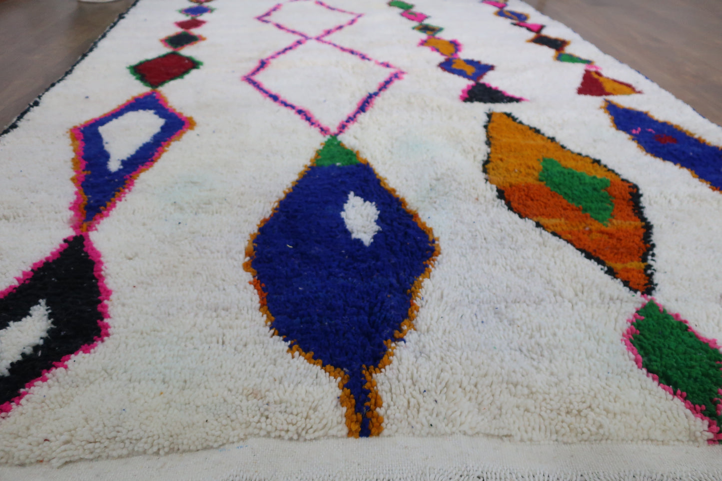 Moroccan Berber Azilal Rug "Auzia" - 8.75 FT x 5.18 FT ( 267 CM x 158 CM ) - MarrakeshLoom