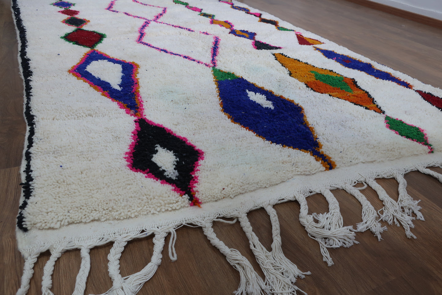Moroccan Berber Azilal Rug "Auzia" - 8.75 FT x 5.18 FT ( 267 CM x 158 CM ) - MarrakeshLoom