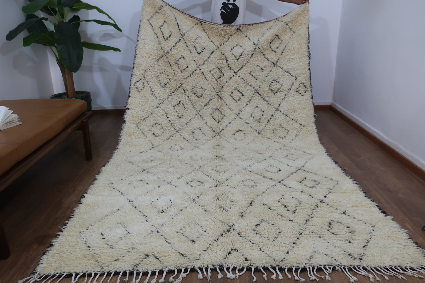Vintage Moroccan Berber Beni Ourain shaggy wool Rug - 10.30 FT X 5.57 FT ( 314 CM X 170 CM ) , Authentic handwoven carpet - MarrakeshLoom