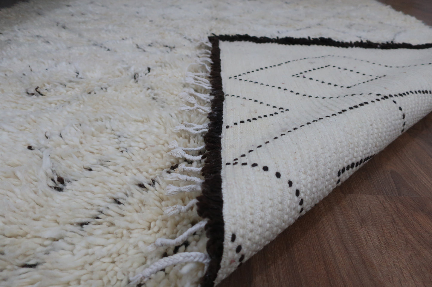 Vintage Moroccan Berber Beni Ourain shaggy wool Rug - 10.30 FT X 5.57 FT ( 314 CM X 170 CM ) , Authentic handwoven carpet - MarrakeshLoom
