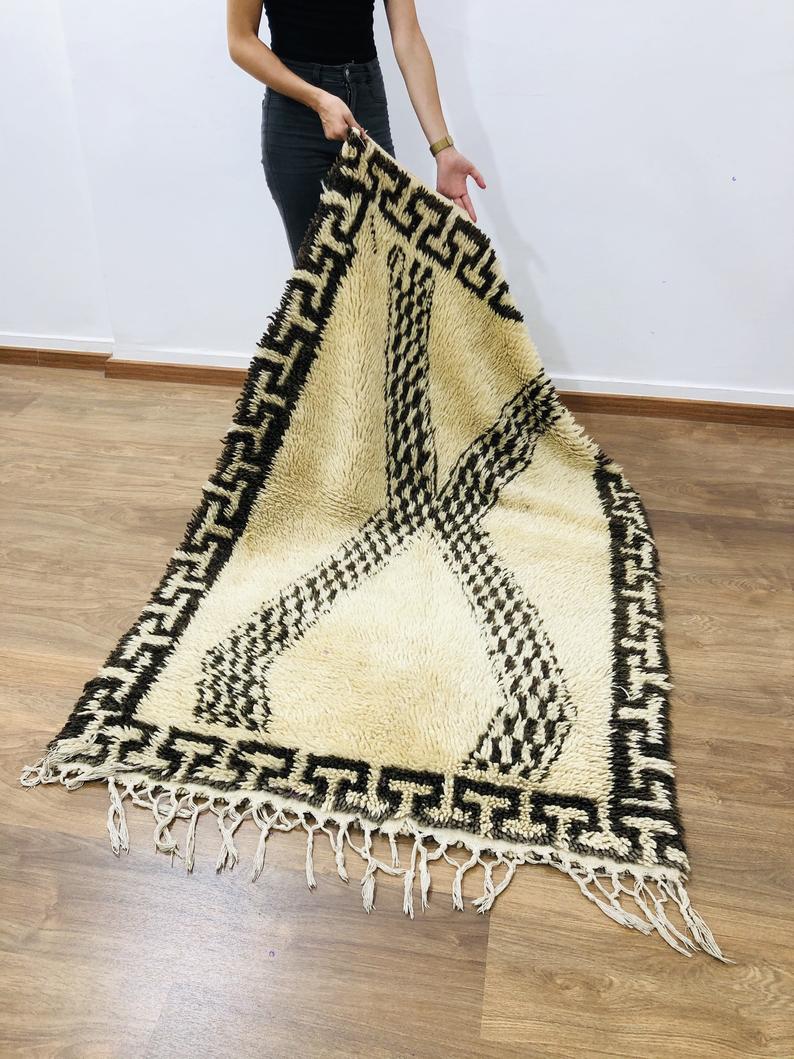 Moroccan Rug, Small Beni Ourain rug, 5.31 x 3.37 FT ( 162 x 103 Cm ), Vintage Handwoven Moroccan rug, Authentic Beni Ouarain Shaggy Carpet, Black Friday - MarrakeshLoom