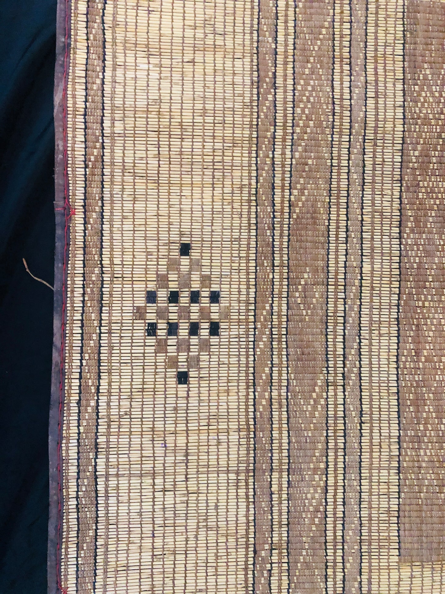 Vintage Handmade Tuareg Mat Area Rug - 5.31 FT × 3.77 FT ( 162 Cm × 115 Cm ) Authentic Ethnic Tribal Nomadic Sahara Desert Rug - MarrakeshLoom