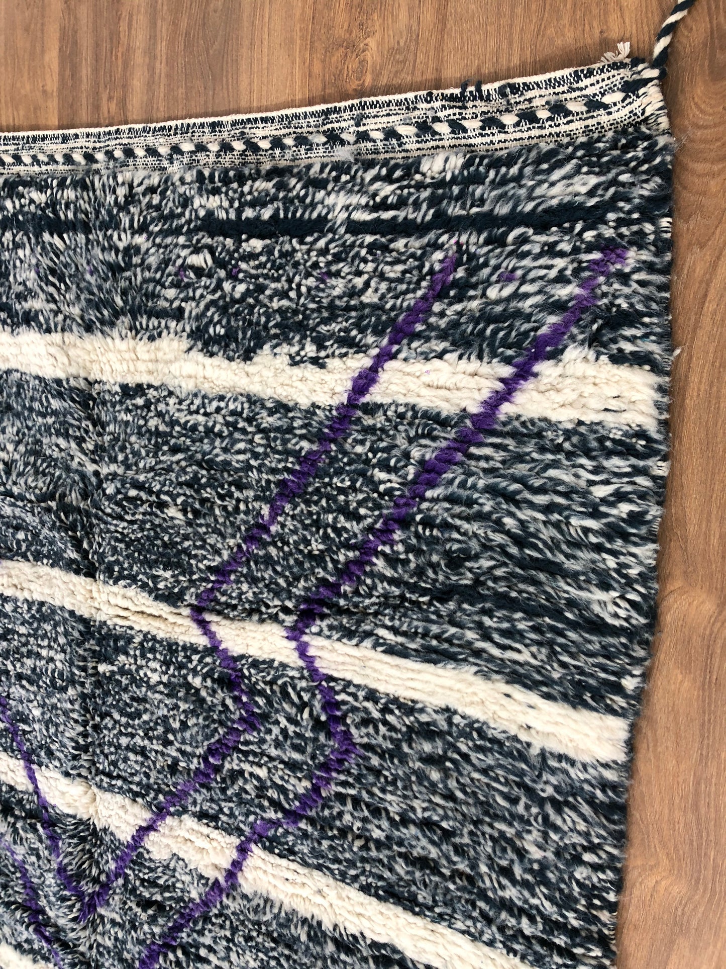 Handmade Moroccan Berber Beni Ourain Rug - 8.53 FT x 5.05 FT ( 260 x 154 Cm ) Authentic handwoven carpet , Free Shipping - MarrakeshLoom