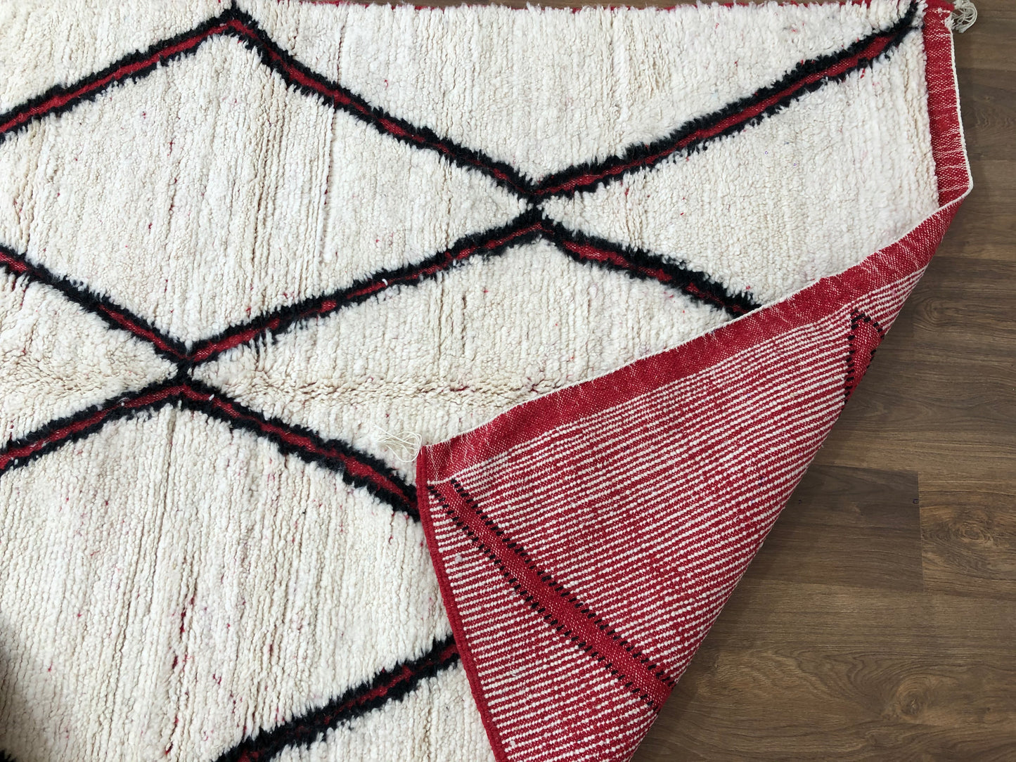 Handmade Moroccan Berber Beni Ourain Rug - 8.30 FT x 5.11 FT ( 253 x 156 Cm ) Authentic handwoven carpet , Free Shipping - MarrakeshLoom