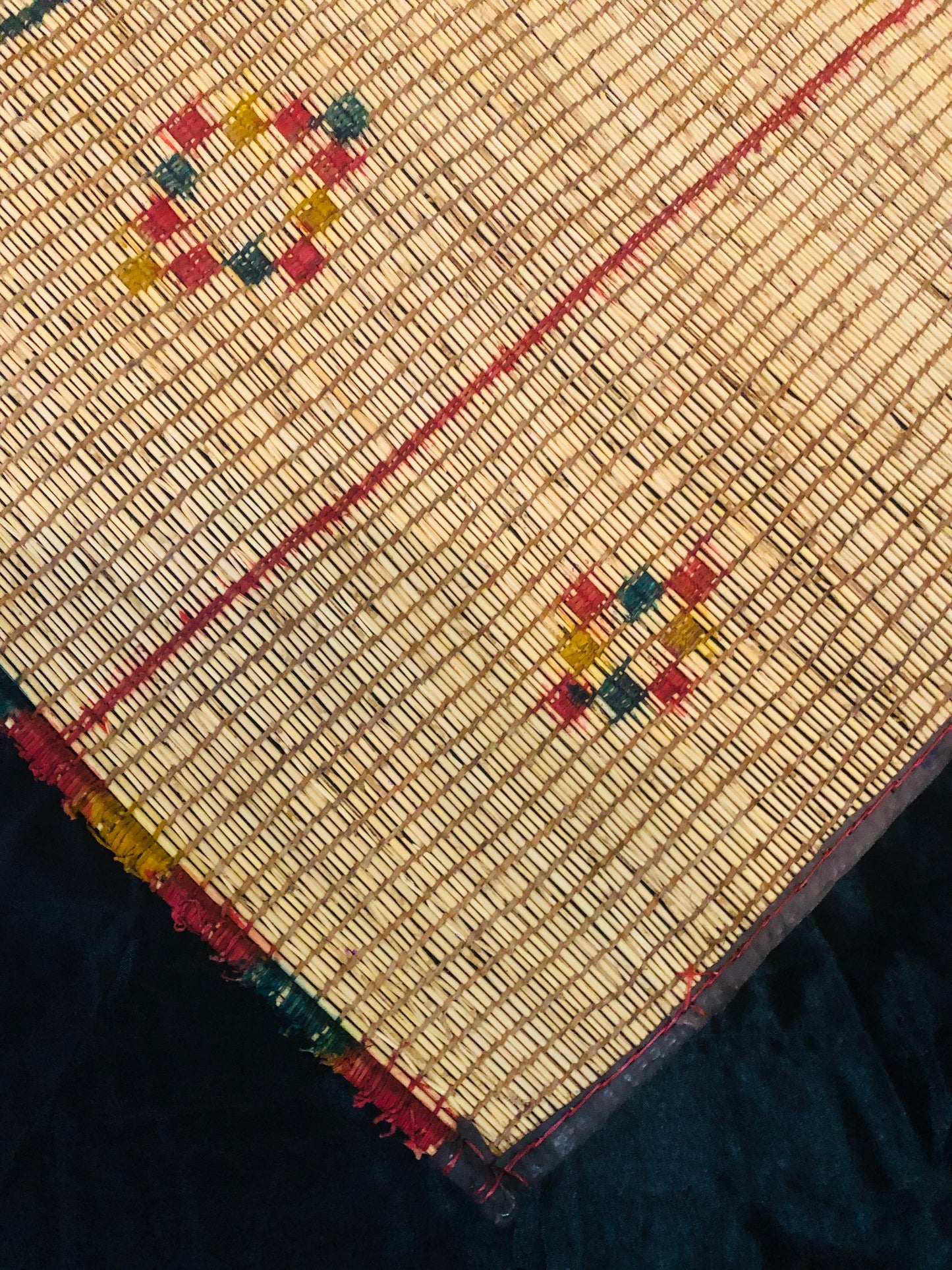 Vintage Small Handmade Tuareg Mat Area Rug - ( 106 Cm × 96 Cm ) Authentic Ethnic Tribal Nomadic Sahara Desert Rug - MarrakeshLoom