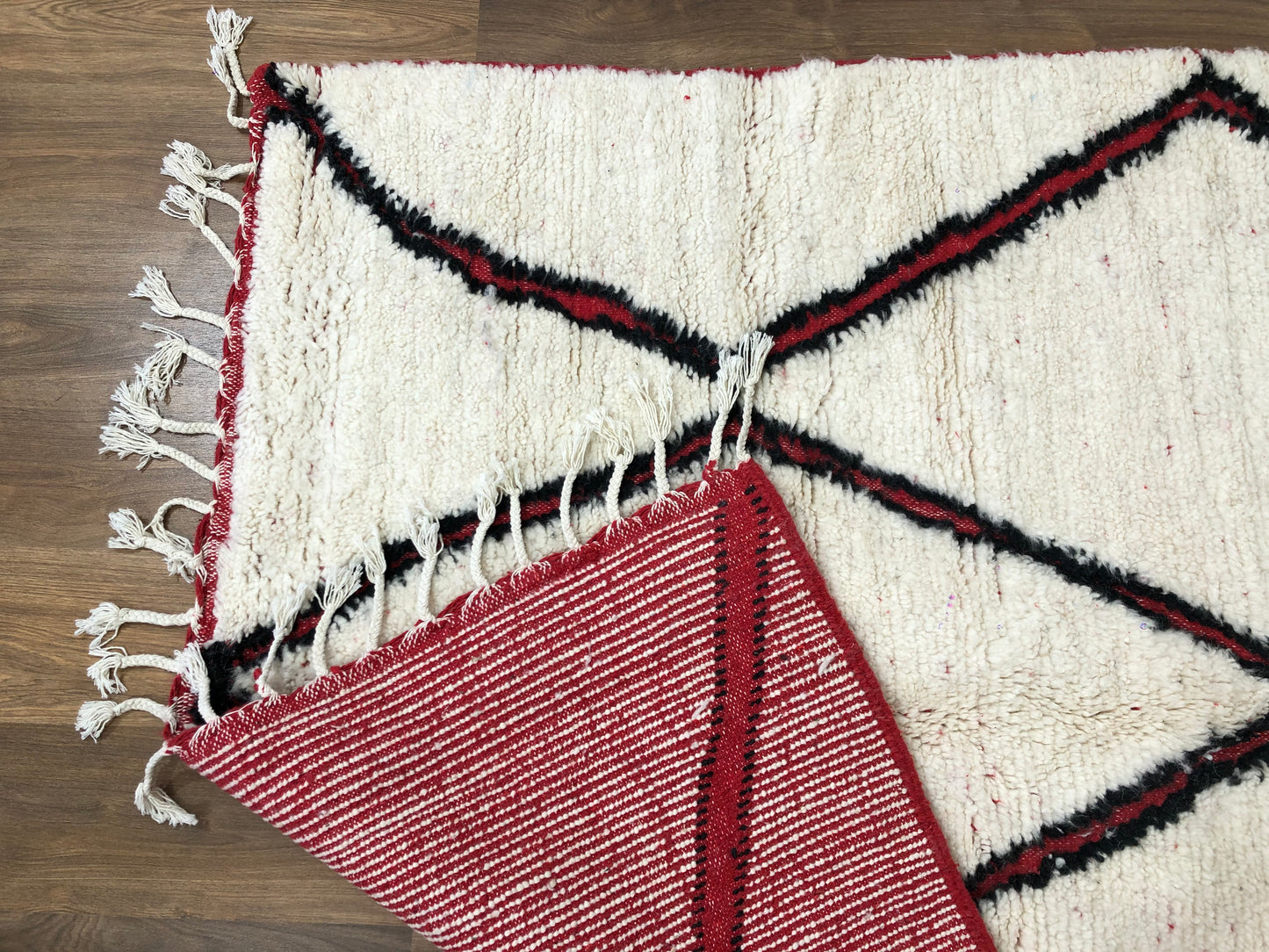 Handmade Moroccan Berber Beni Ourain Rug - 8.30 FT x 5.11 FT ( 253 x 156 Cm ) Authentic handwoven carpet , Free Shipping - MarrakeshLoom