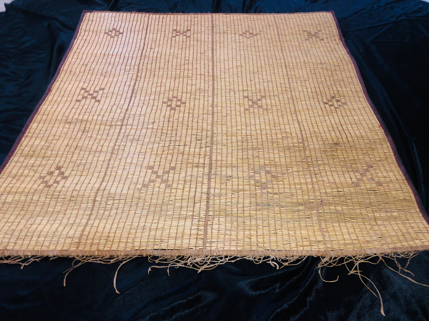 Vintage Small Handmade Tuareg Mat Area Rug - ( 103 Cm × 97 Cm ) Authentic Ethnic Tribal Nomadic Sahara Desert Rug - MarrakeshLoom
