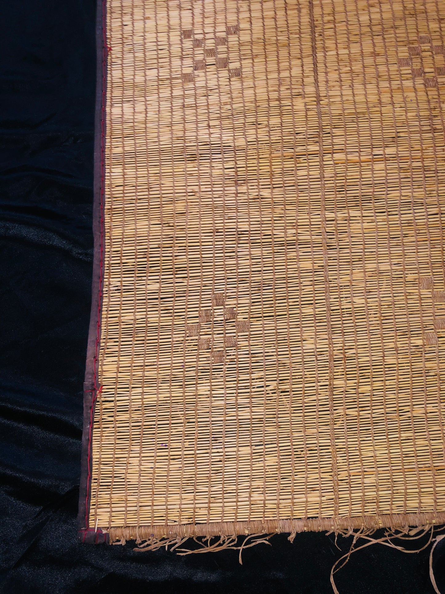 Vintage Small Handmade Tuareg Mat Area Rug - ( 103 Cm × 97 Cm ) Authentic Ethnic Tribal Nomadic Sahara Desert Rug - MarrakeshLoom