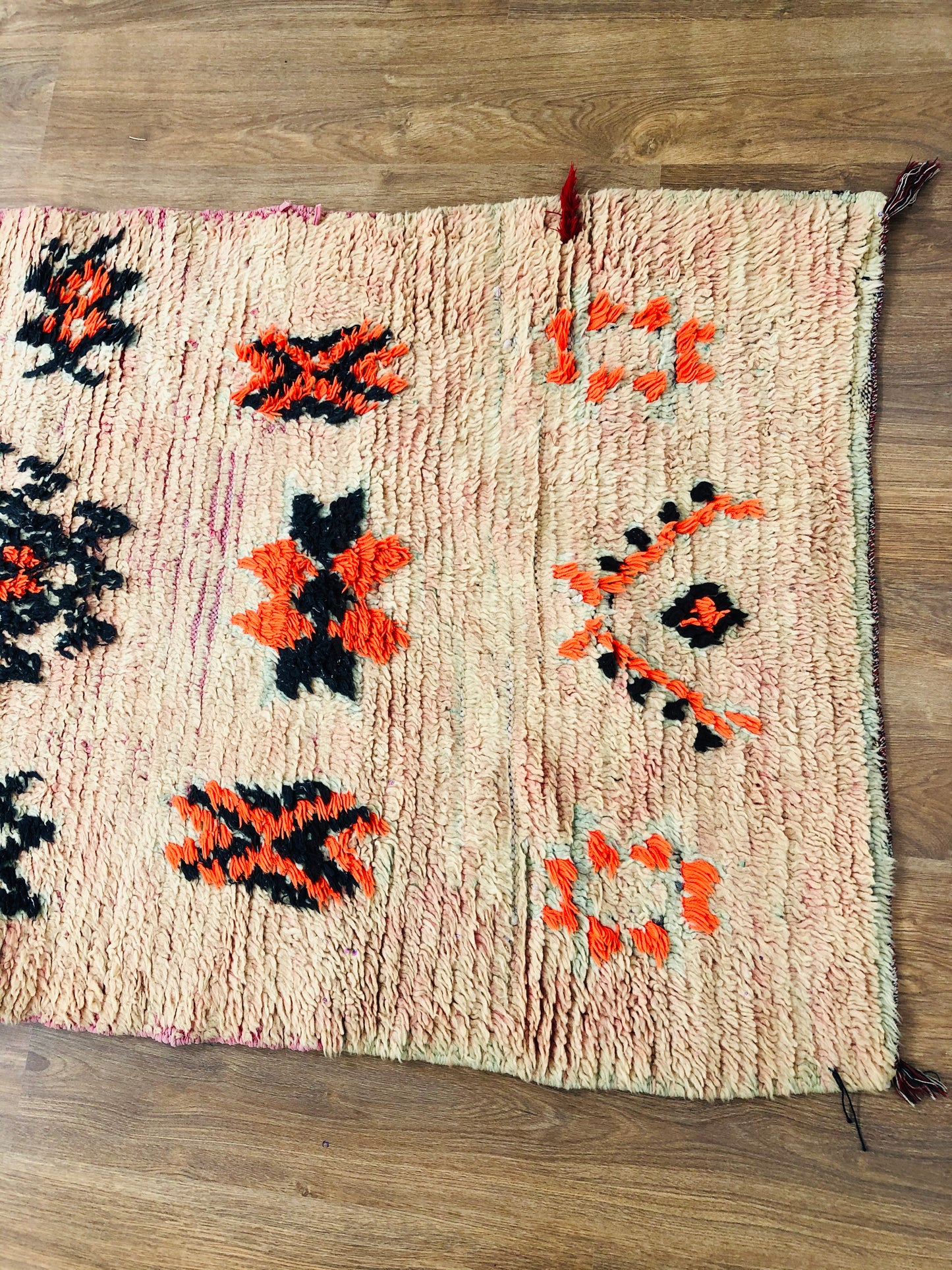 Vintage Moroccan Berber Boujaad wool Runner - 12.13 FT × 3.11 FT ( 370 Cm × 95 Cm ) Authentic handwoven Boujad Carpet, Free Shipping - MarrakeshLoom