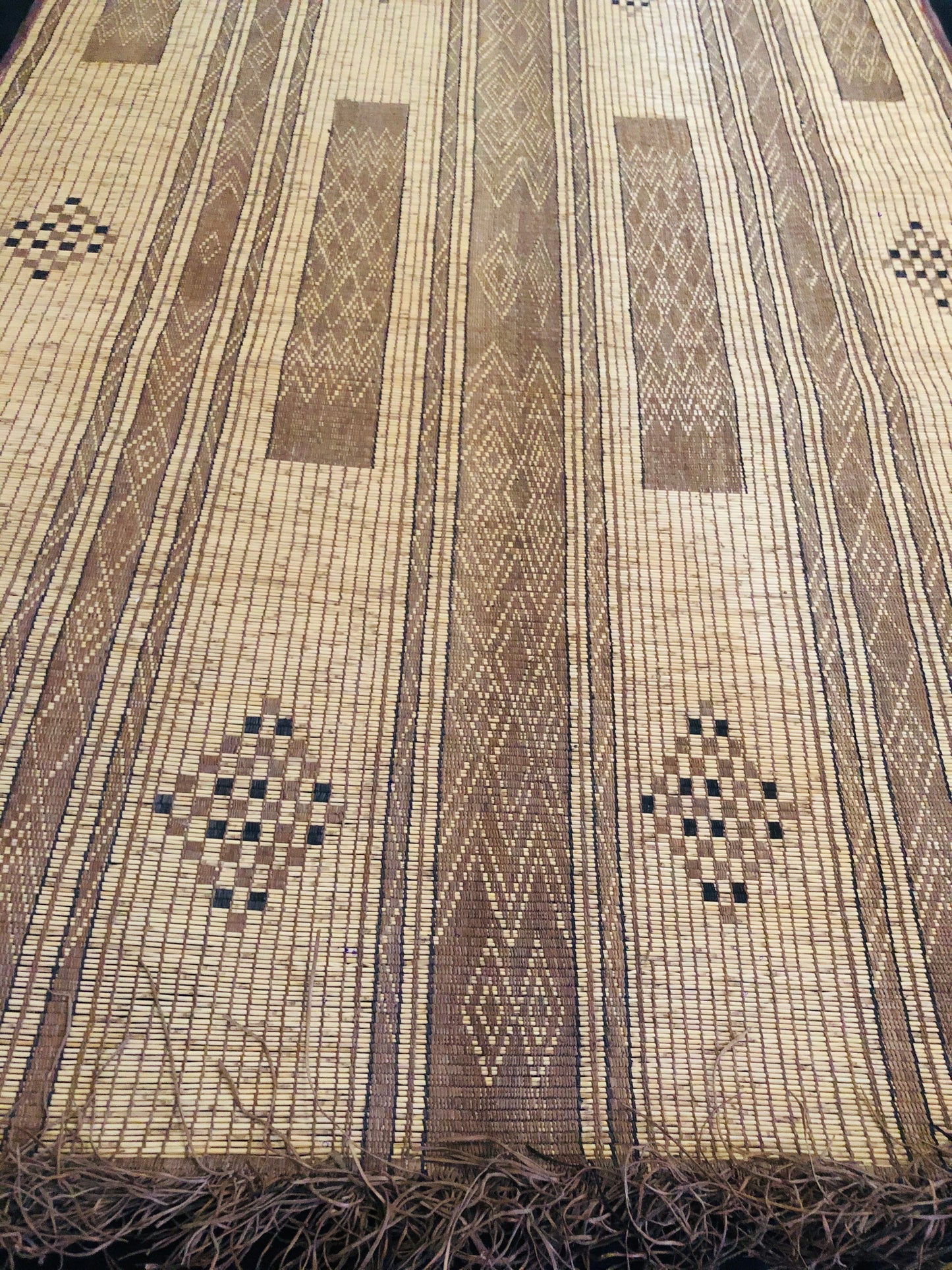 Vintage Handmade Tuareg Mat Area Rug - 5.31 FT × 3.77 FT ( 162 Cm × 115 Cm ) Authentic Ethnic Tribal Nomadic Sahara Desert Rug - MarrakeshLoom