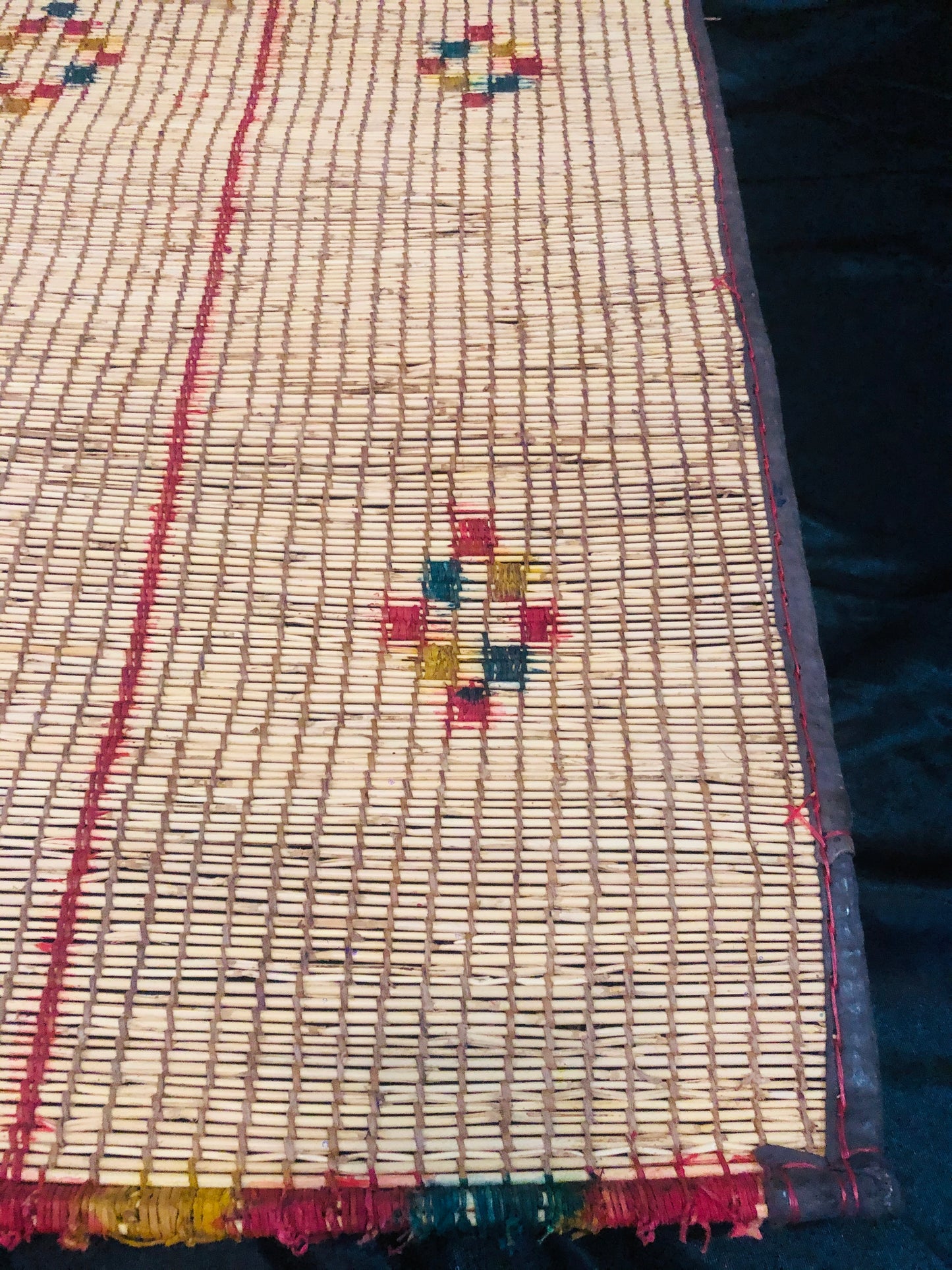 Vintage Small Handmade Tuareg Mat Area Rug - ( 106 Cm × 96 Cm ) Authentic Ethnic Tribal Nomadic Sahara Desert Rug - MarrakeshLoom