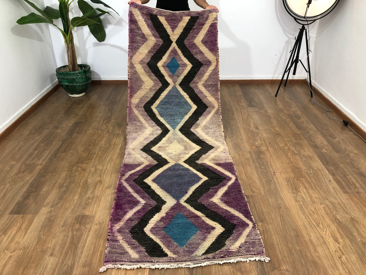Vintage Moroccan Berber wool Runner - 8.62 FT × 2.95 FT ( 263 Cm × 90 Cm ) - MarrakeshLoom
