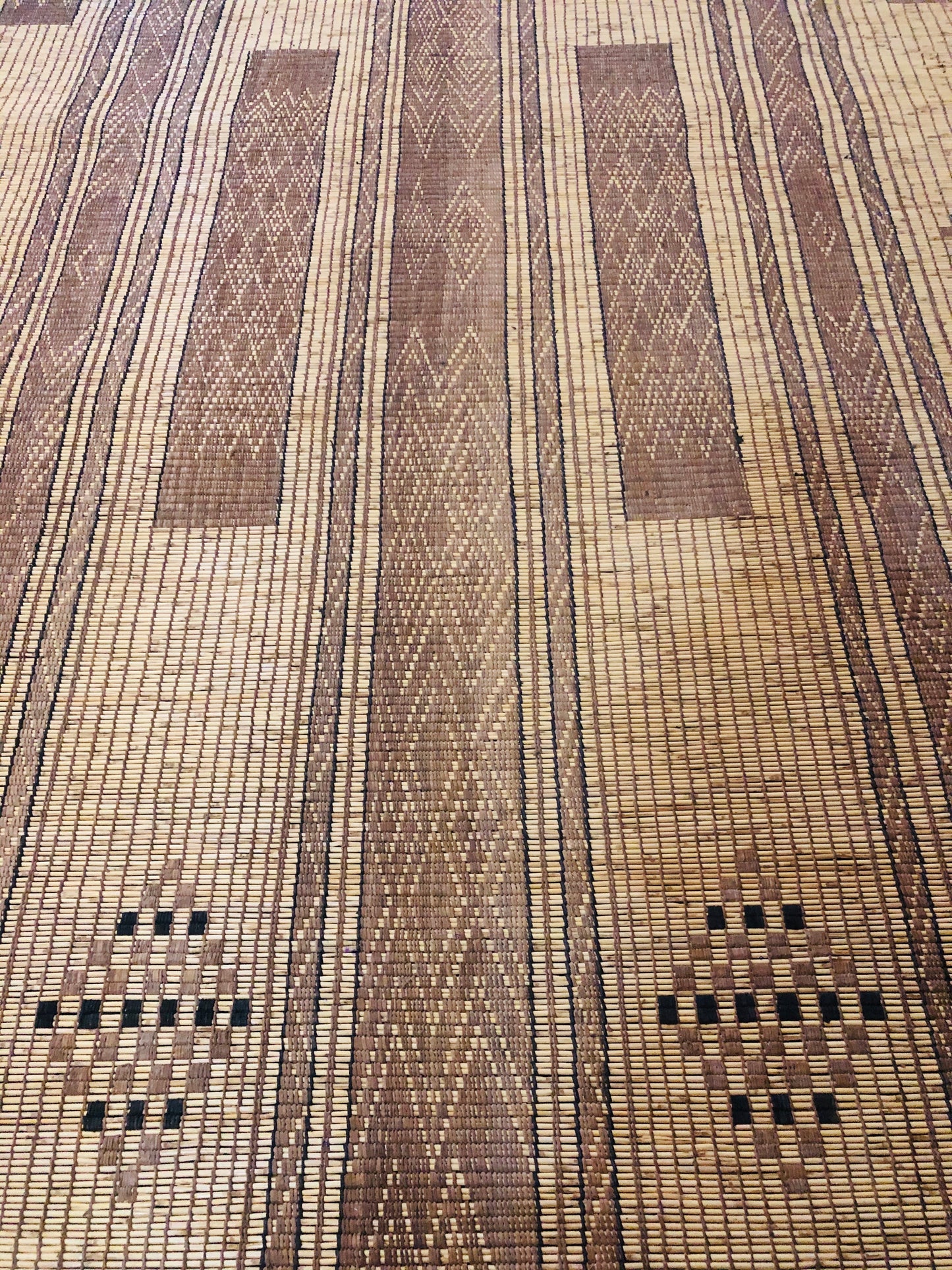 Vintage Handmade Tuareg Mat Area Rug - 5.31 FT × 3.77 FT ( 162 Cm × 115 Cm ) Authentic Ethnic Tribal Nomadic Sahara Desert Rug - MarrakeshLoom