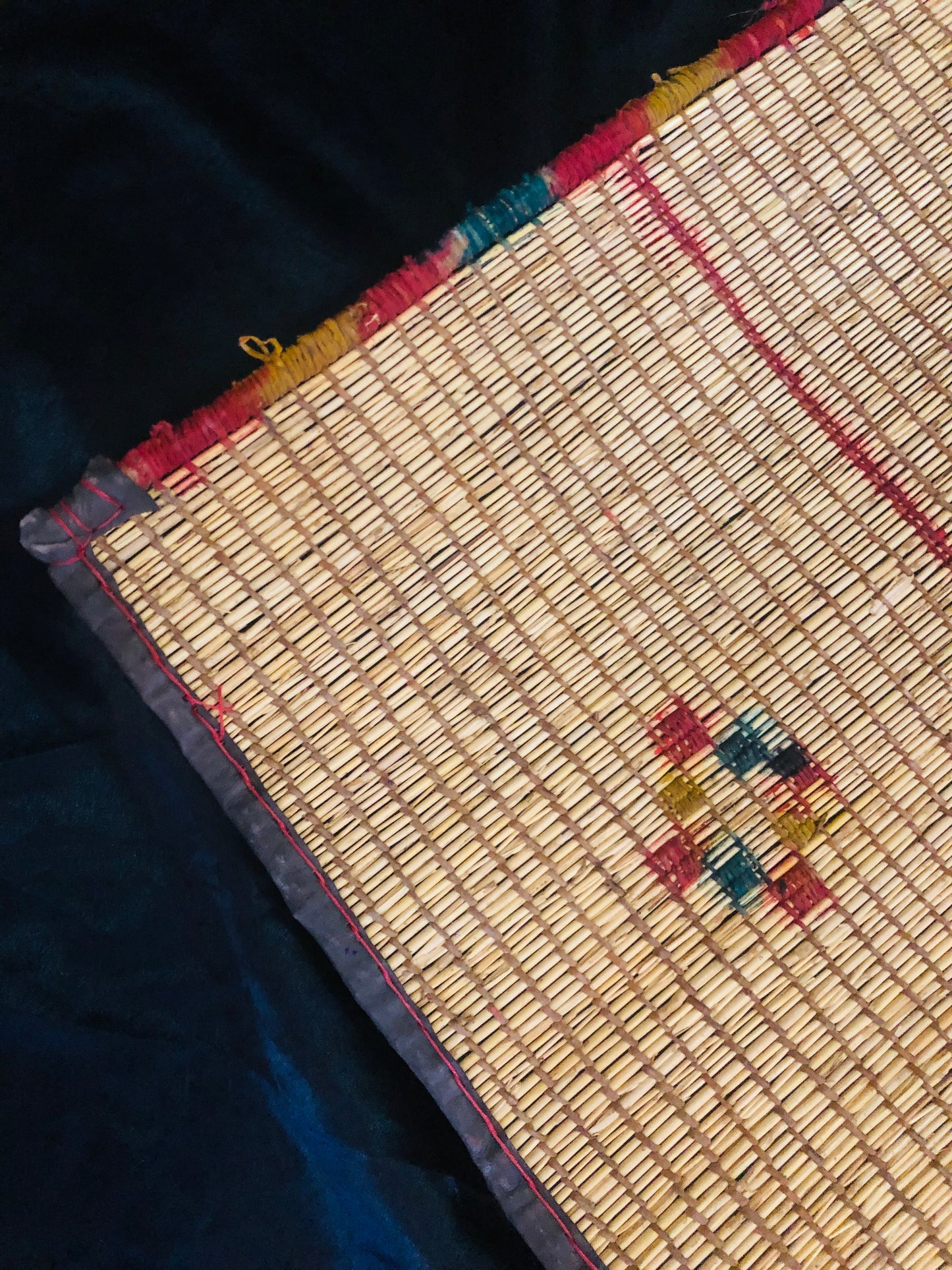 Vintage Small Handmade Tuareg Mat Area Rug - ( 106 Cm × 96 Cm ) Authentic Ethnic Tribal Nomadic Sahara Desert Rug - MarrakeshLoom