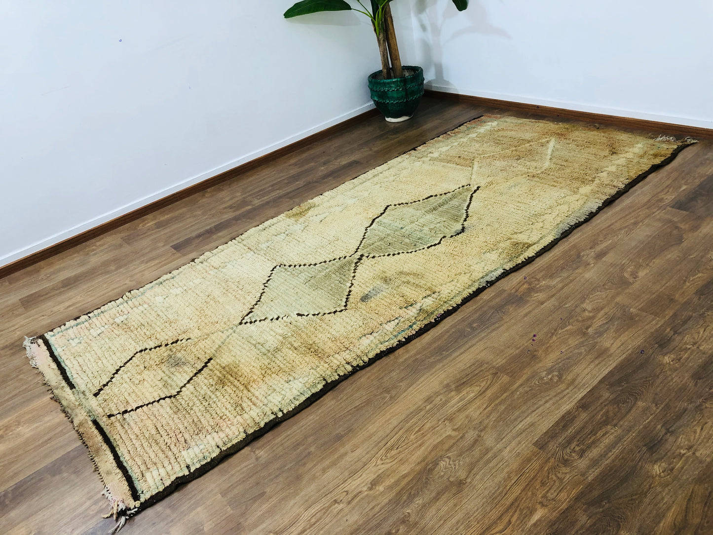 Vintage Moroccan Berber wool Runner - 10.69 FT × 4.33 FT ( 326 Cm × 132 Cm ) - MarrakeshLoom