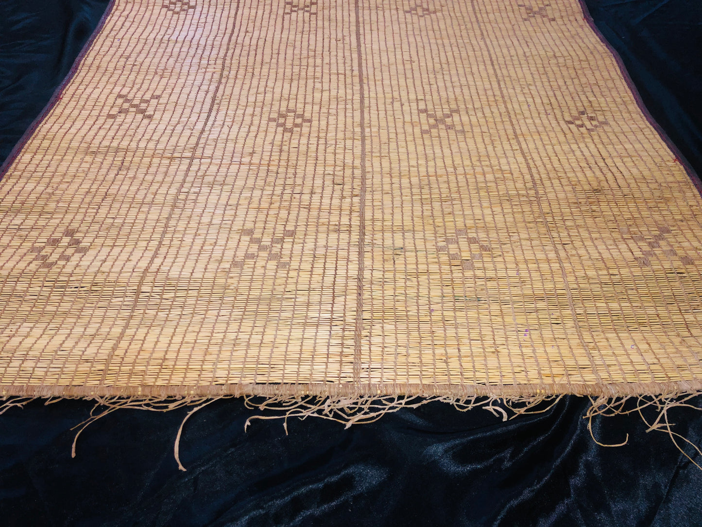 Vintage Small Handmade Tuareg Mat Area Rug - ( 103 Cm × 97 Cm ) Authentic Ethnic Tribal Nomadic Sahara Desert Rug - MarrakeshLoom