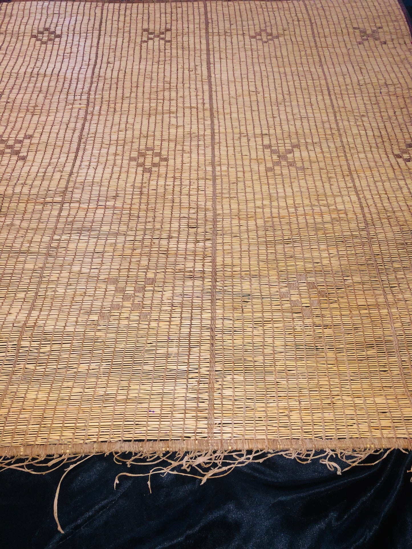Vintage Small Handmade Tuareg Mat Area Rug - ( 103 Cm × 97 Cm ) Authentic Ethnic Tribal Nomadic Sahara Desert Rug - MarrakeshLoom