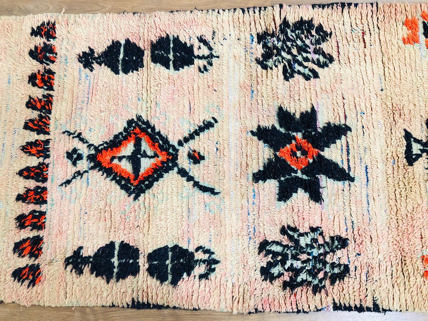 Vintage Moroccan Berber Boujaad wool Runner - 12.13 FT × 3.11 FT ( 370 Cm × 95 Cm ) Authentic handwoven Boujad Carpet, Free Shipping - MarrakeshLoom