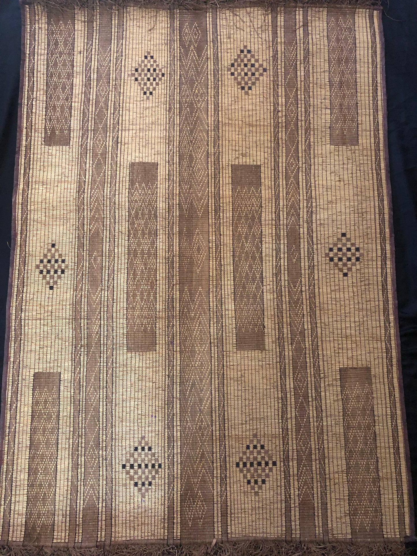 Vintage Handmade Tuareg Mat Area Rug - 5.31 FT × 3.77 FT ( 162 Cm × 115 Cm ) Authentic Ethnic Tribal Nomadic Sahara Desert Rug - MarrakeshLoom