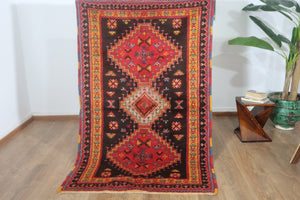 Vintage Handmade Moroccan Berber Wool Taznakht area rug , 6.16 FT x 3.83 FT ( 188 Cm x 117 Cm ) Authentic handwoven carpet - MarrakeshLoom