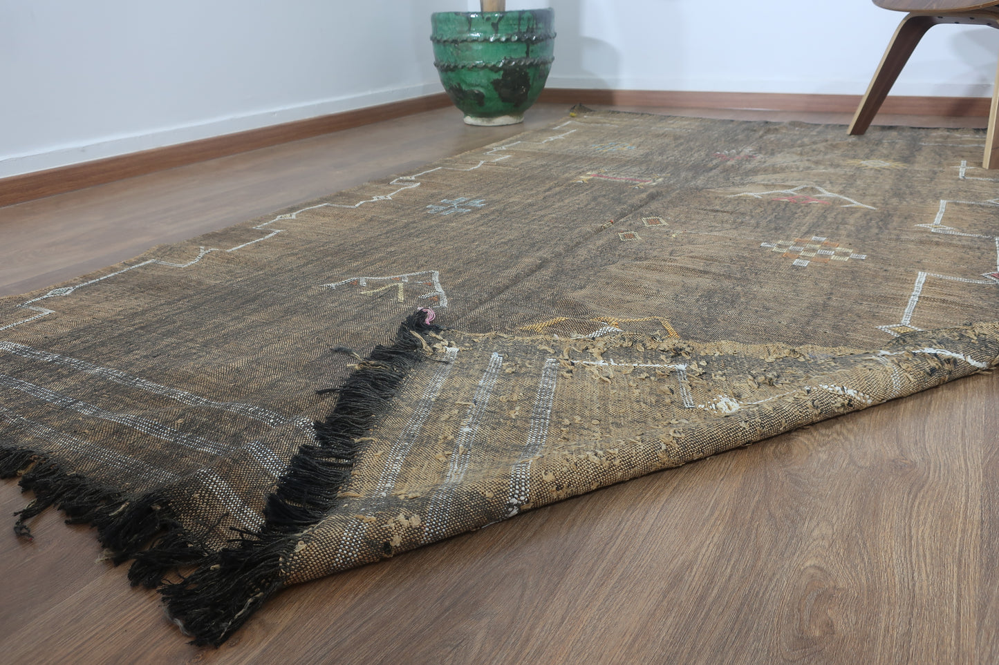 Handmade Moroccan Cactus silk Sabra area rug , 7.77 FT × 4.46 FT ( 237 Cm × 136 Cm ), Authentic handwoven carpet - MarrakeshLoom