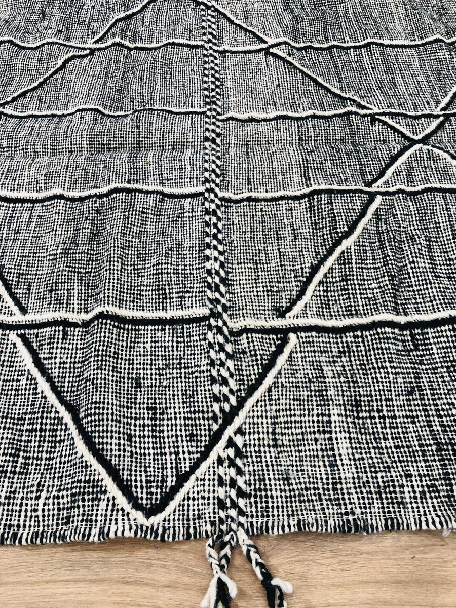 Berber Zanafi Rug 8.59x4.92 FT ( 262 x 150 Cm), Handwoven Kelim Hanbel Carpet, Handmade Moroccan Wool kilim, Free Shipping - MarrakeshLoom
