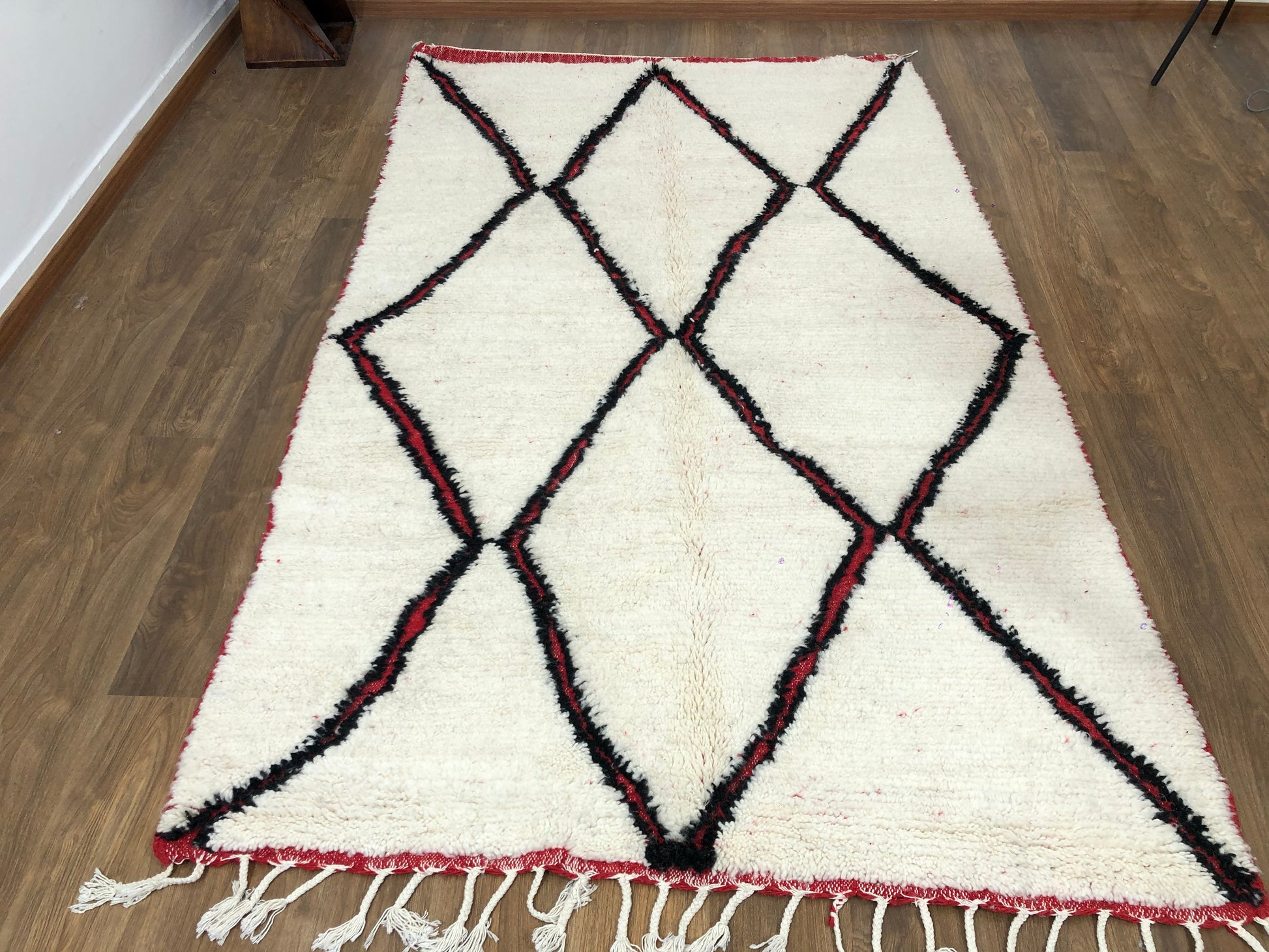 Handmade Moroccan Berber Beni Ourain Rug - 8.30 FT x 5.11 FT ( 253 x 156 Cm ) Authentic handwoven carpet , Free Shipping - MarrakeshLoom